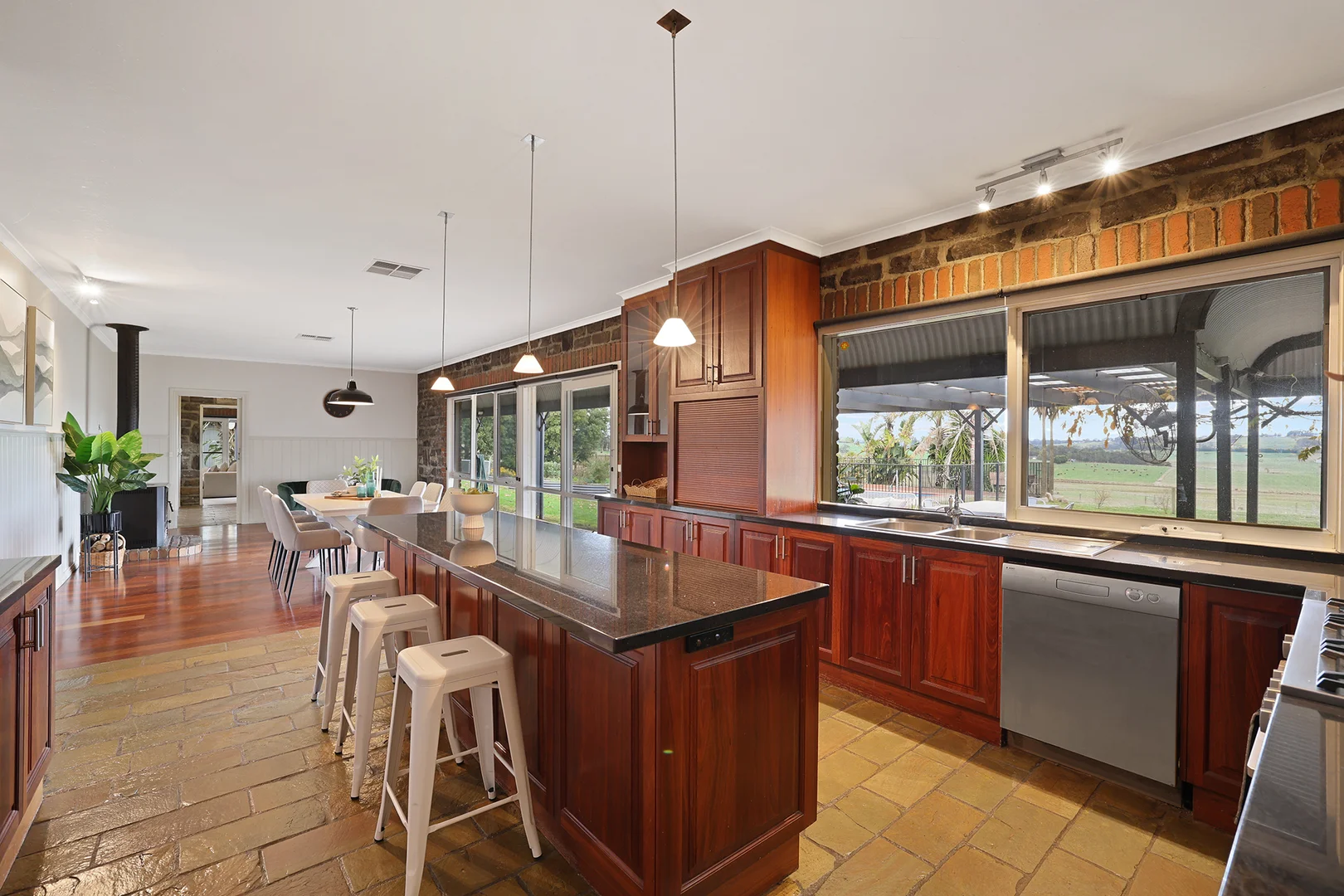 Additional image 5 of 175 Pryor Road, Drouin VIC 3818