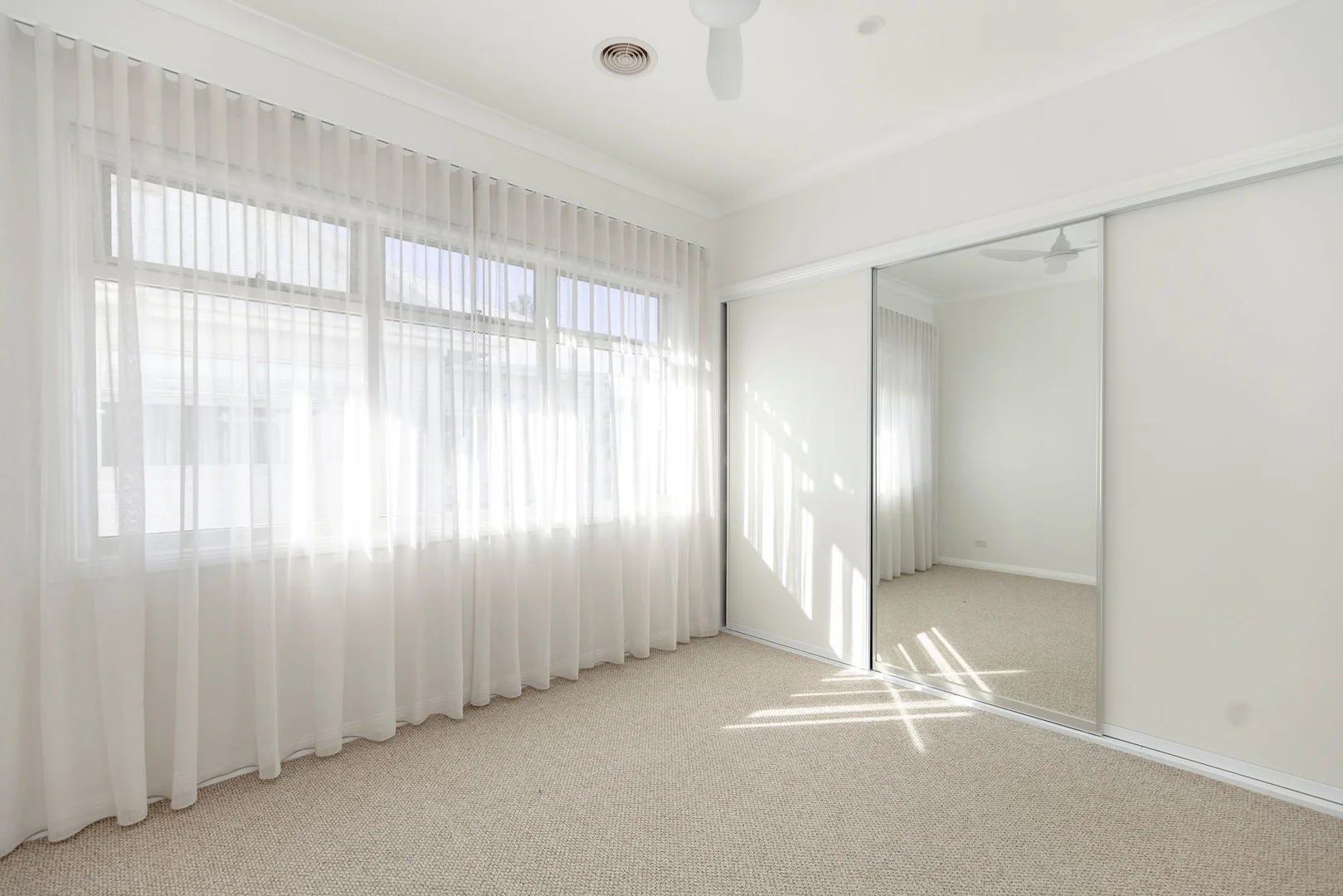 Additional image 14 of 2/13-15 Kimberley Avenue, Swan Hill VIC 3585