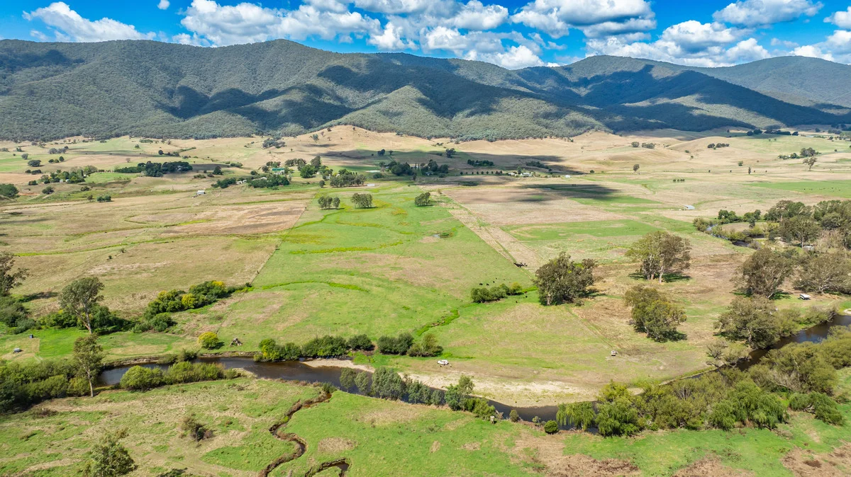 2712 Gundowring Road, Upper Gundowring VIC 3691