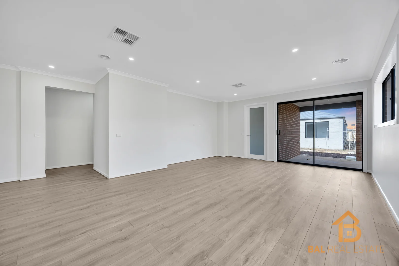 Additional image 14 of 8 Cinnamon Circuit, Fraser Rise VIC 3336