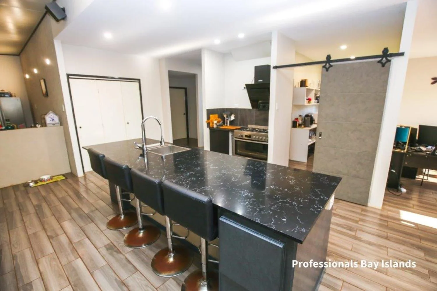 Additional image 5 of 3 View Outlook, Macleay Island QLD 4184