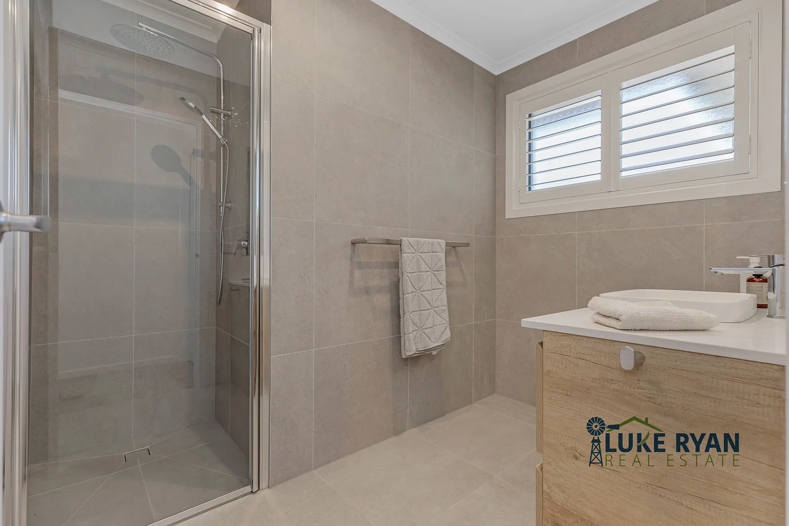 Additional image 15 of 9 Moore Street, Rochester VIC 3561