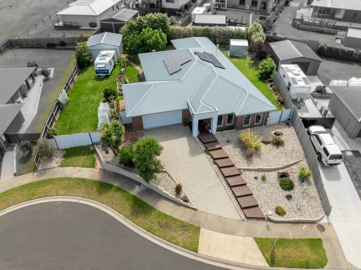 Additional image 2 of 11 Luke Court, Lakes Entrance VIC 3909