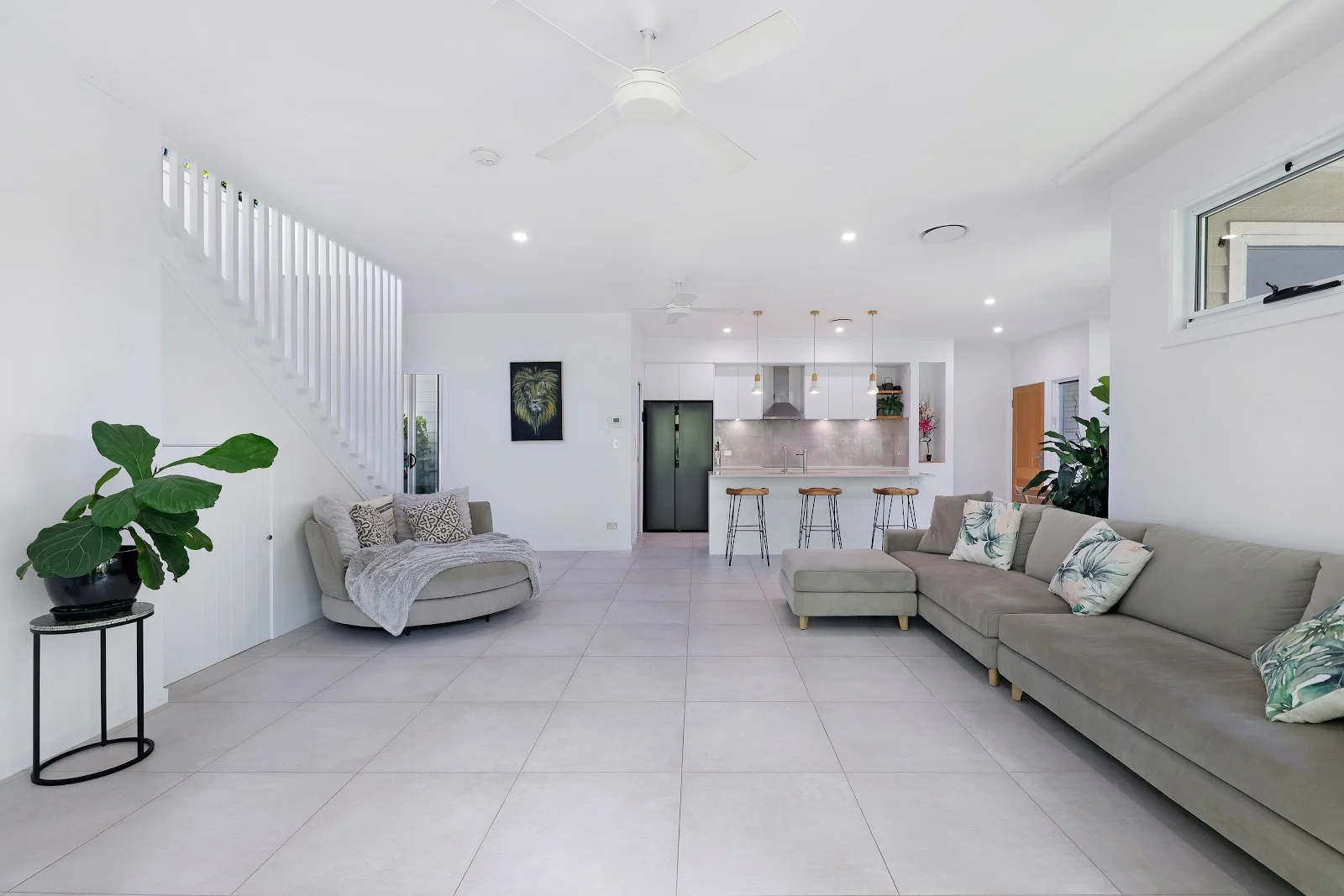 Additional image 9 of 2/19 Killowill Avenue, Paradise Point QLD 4216