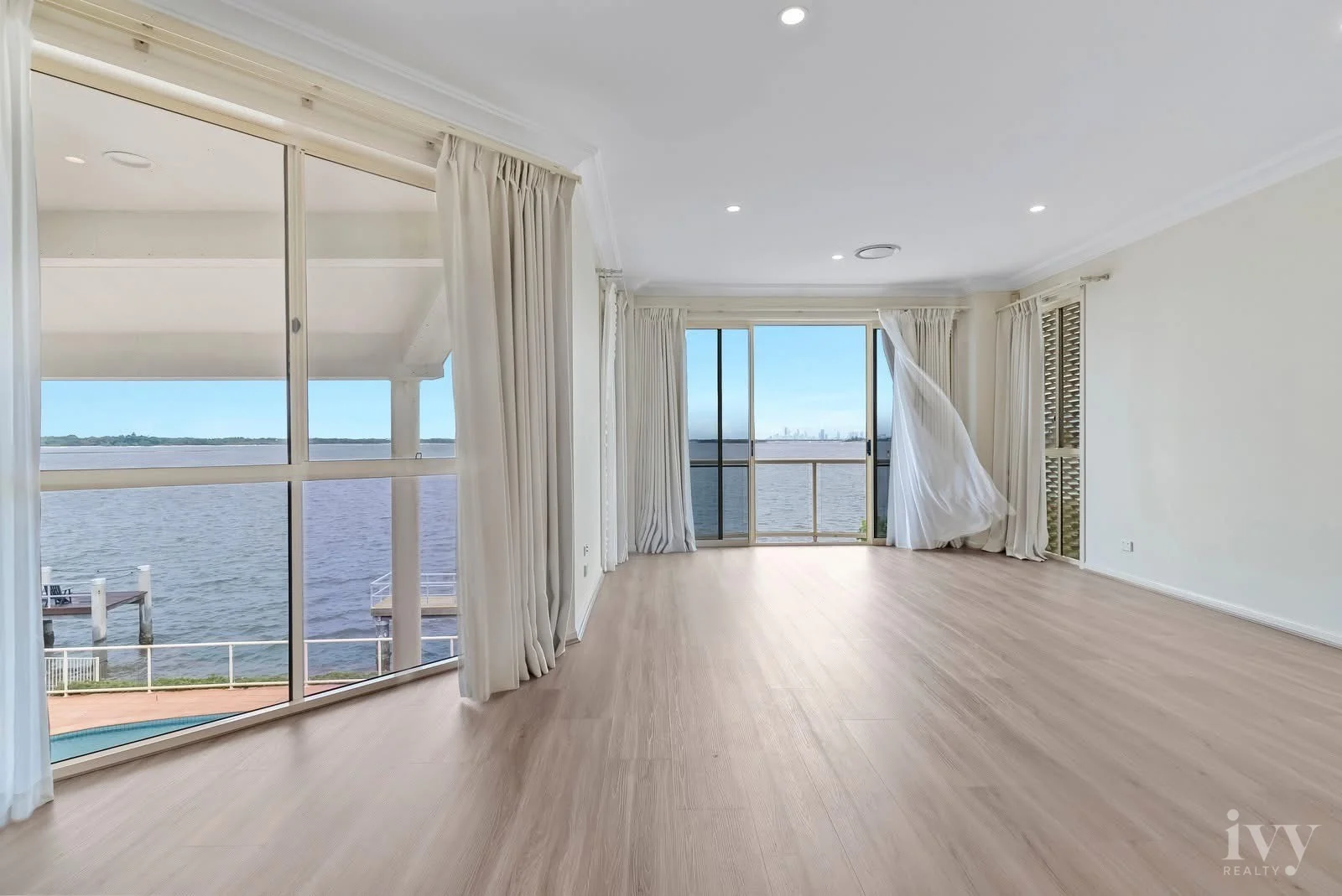 Additional image 5 of 25 King Arthurs Court, Sovereign Islands QLD 4216