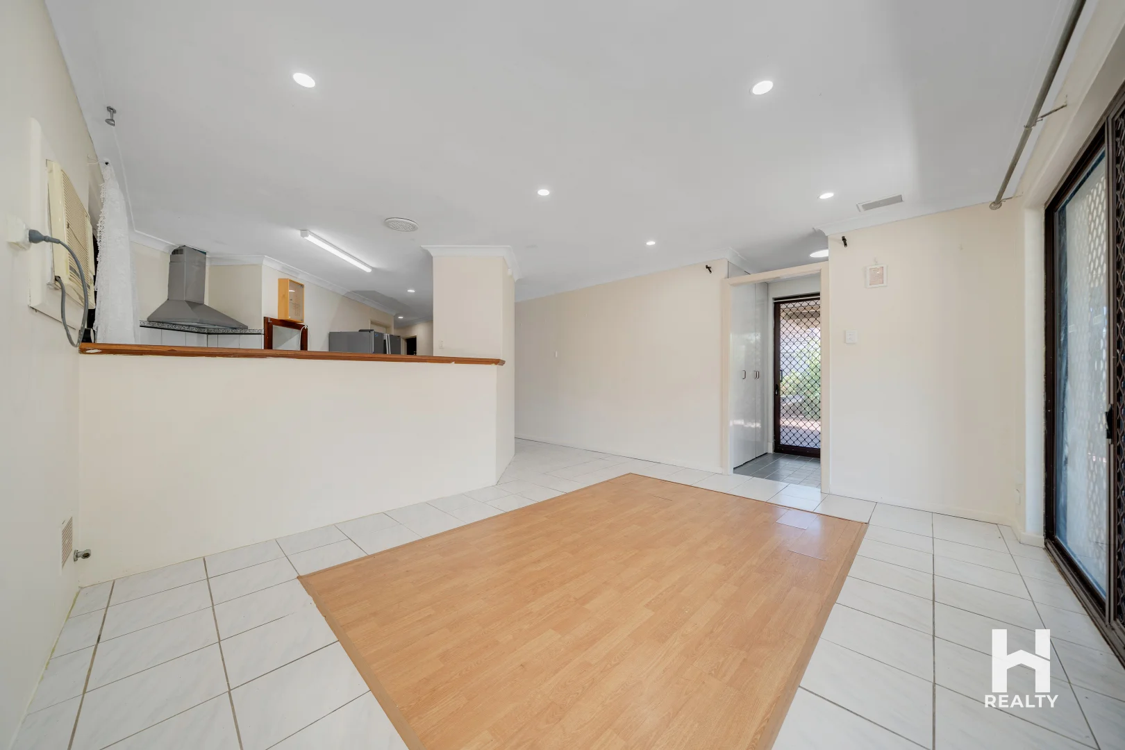 Additional image 11 of 42 Oakleaf Circle, Mirrabooka WA 6061