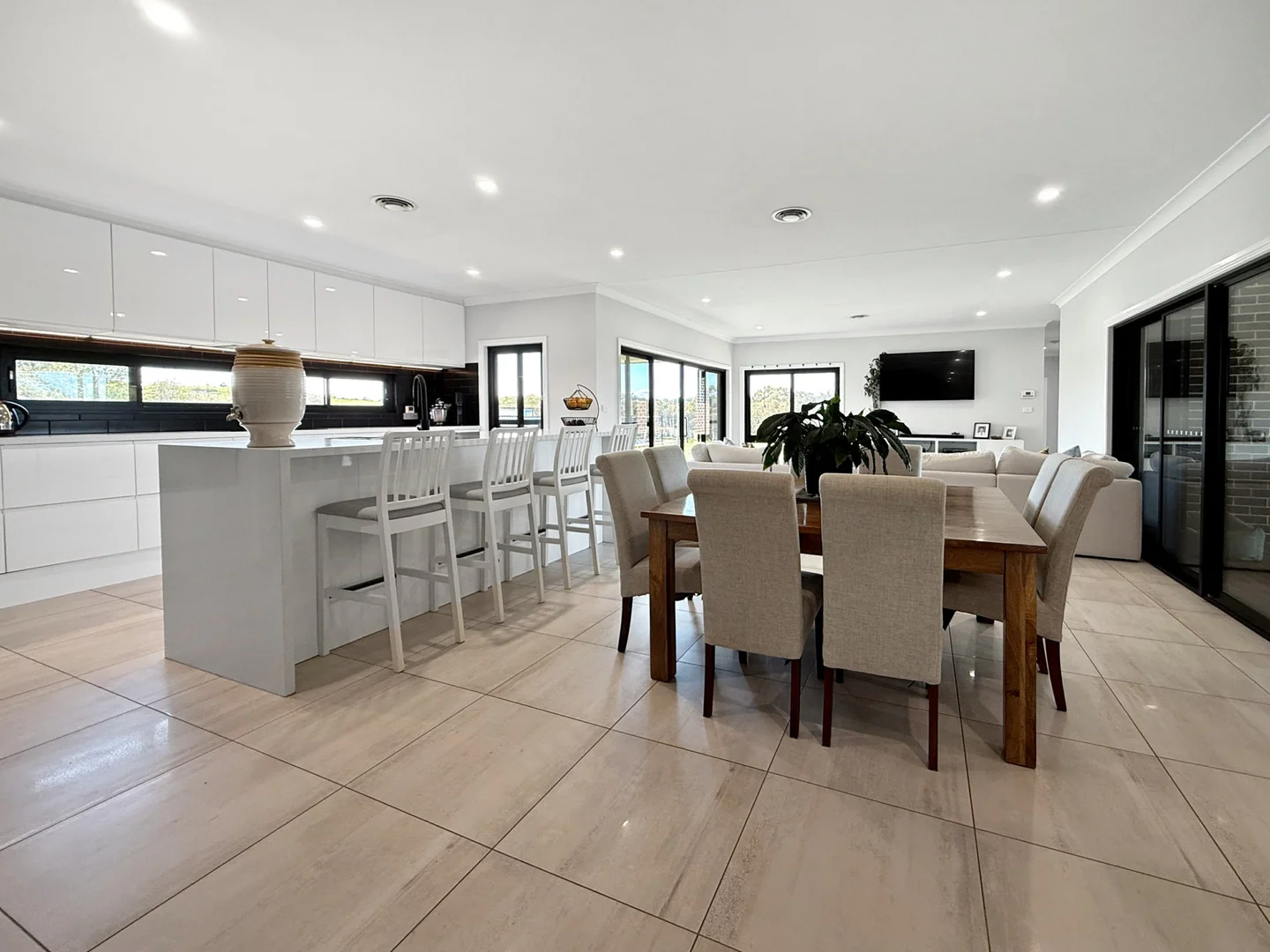 Additional image 7 of 120 Commons Road, Young NSW 2594