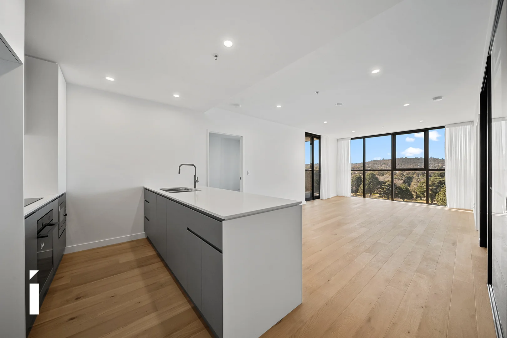 605/104 Easty Street, Phillip ACT 2606