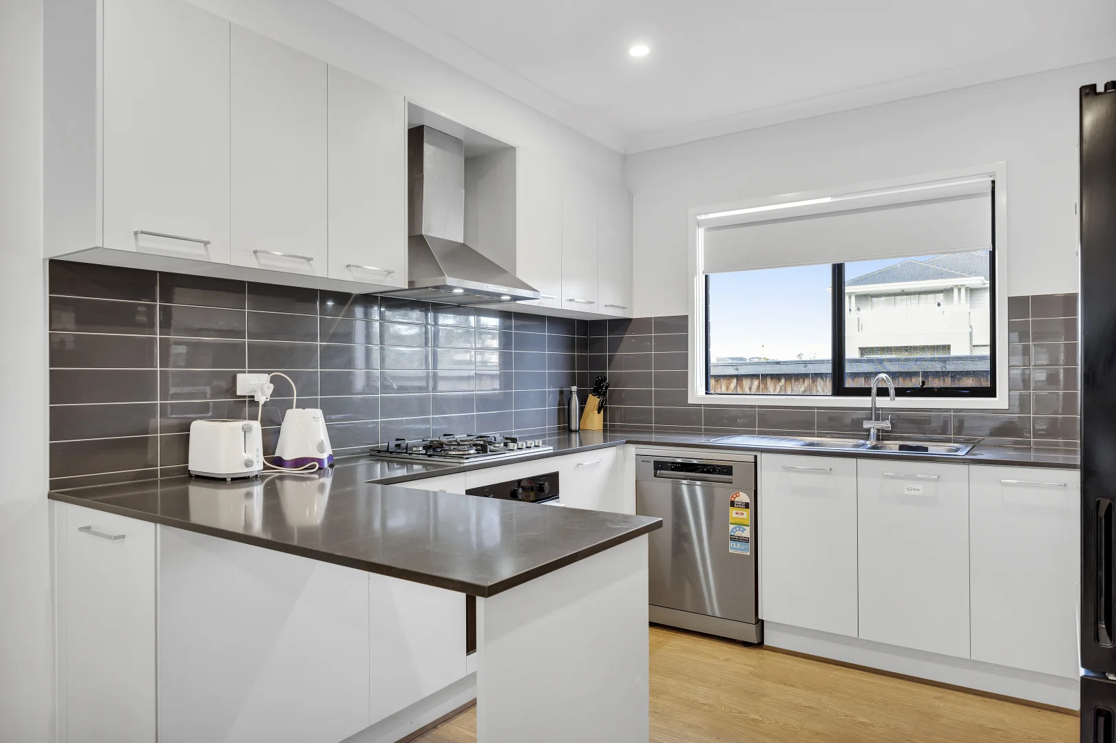 Additional image 14 of 207 Maracana Avenue, Manor Lakes VIC 3024