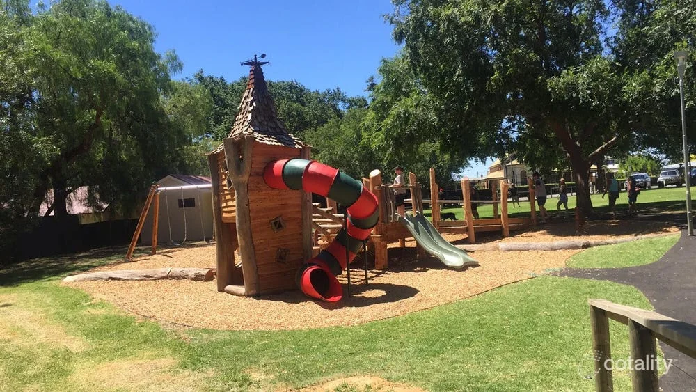 Additional image 13 of 2/8 Berry Avenue, Mitcham VIC 3132