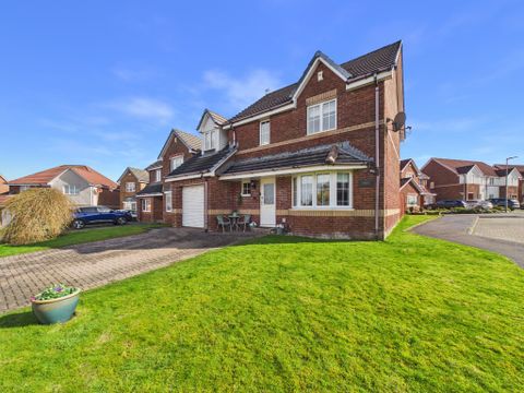 Strathmiglo Court, Hairmyres, East Kilbride G75