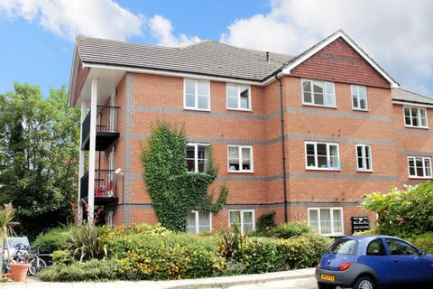 Farringdon Court, Erleigh Road, Reading, Berkshire RG1
