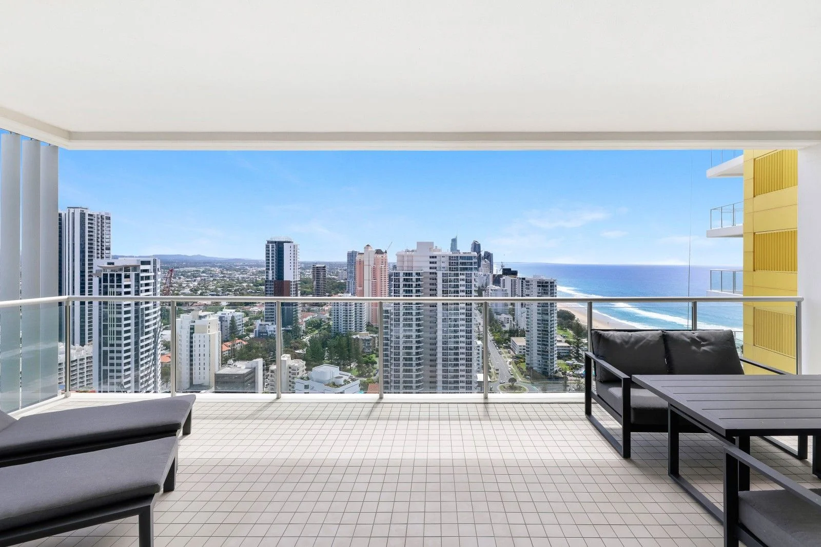 2401/159 Old Burleigh Road, Broadbeach QLD 4218