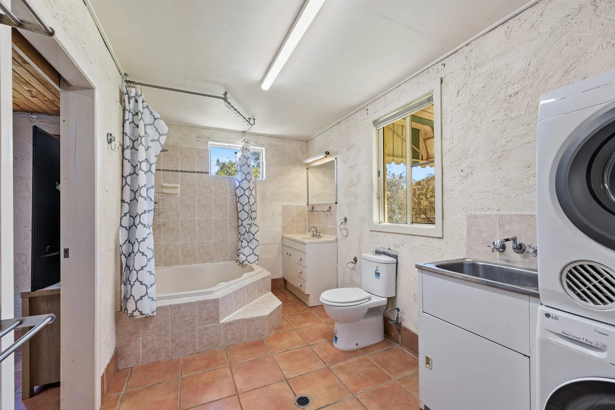 Additional image 15 of 21153 New England Highway, The Glen QLD 4370