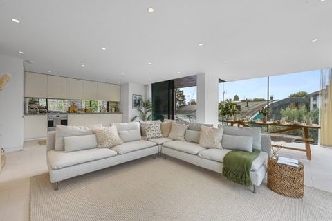 Oval Road, Primrose Hill NW1