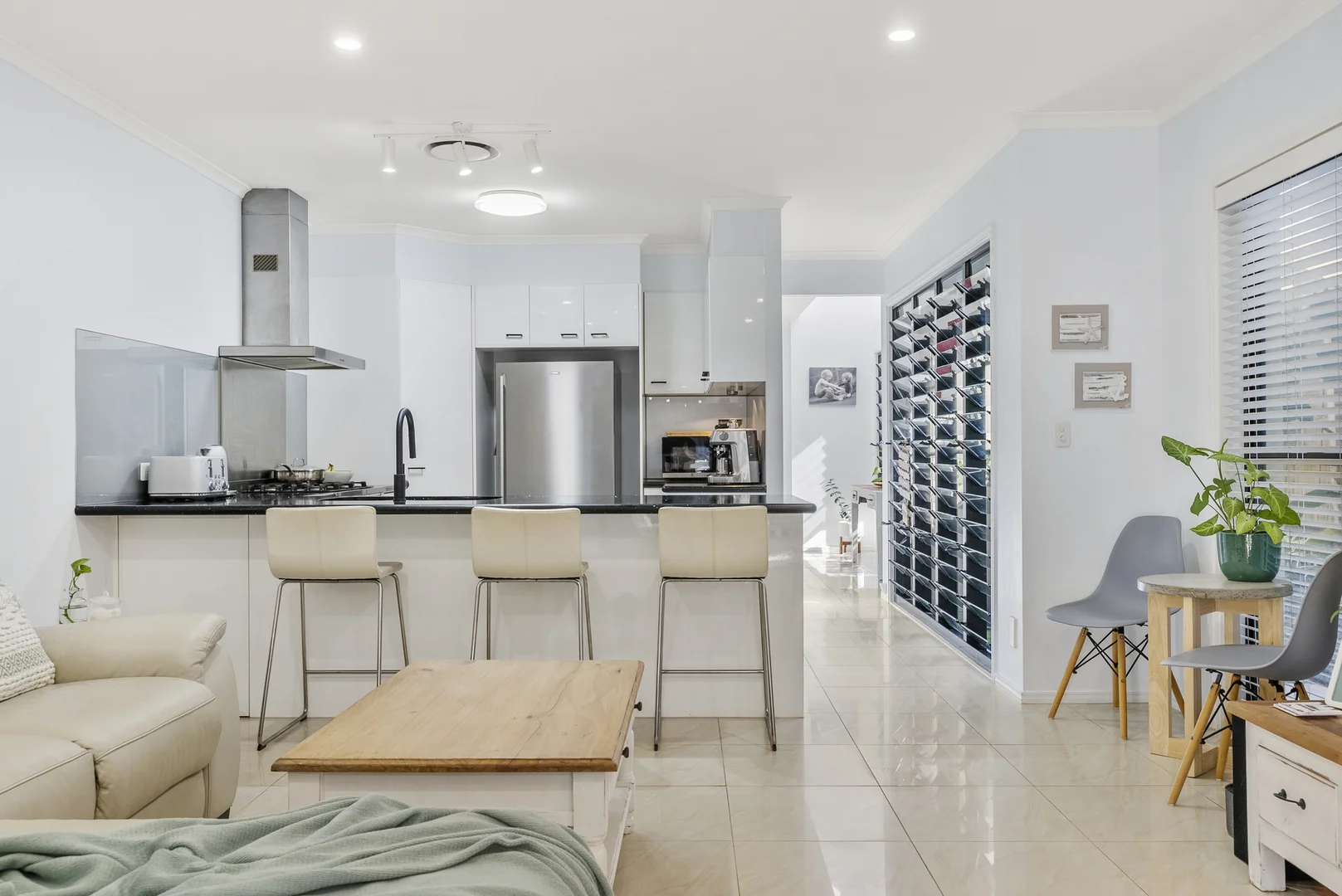 Additional image 5 of 2/3 Cedar Court, Burleigh Heads QLD 4220