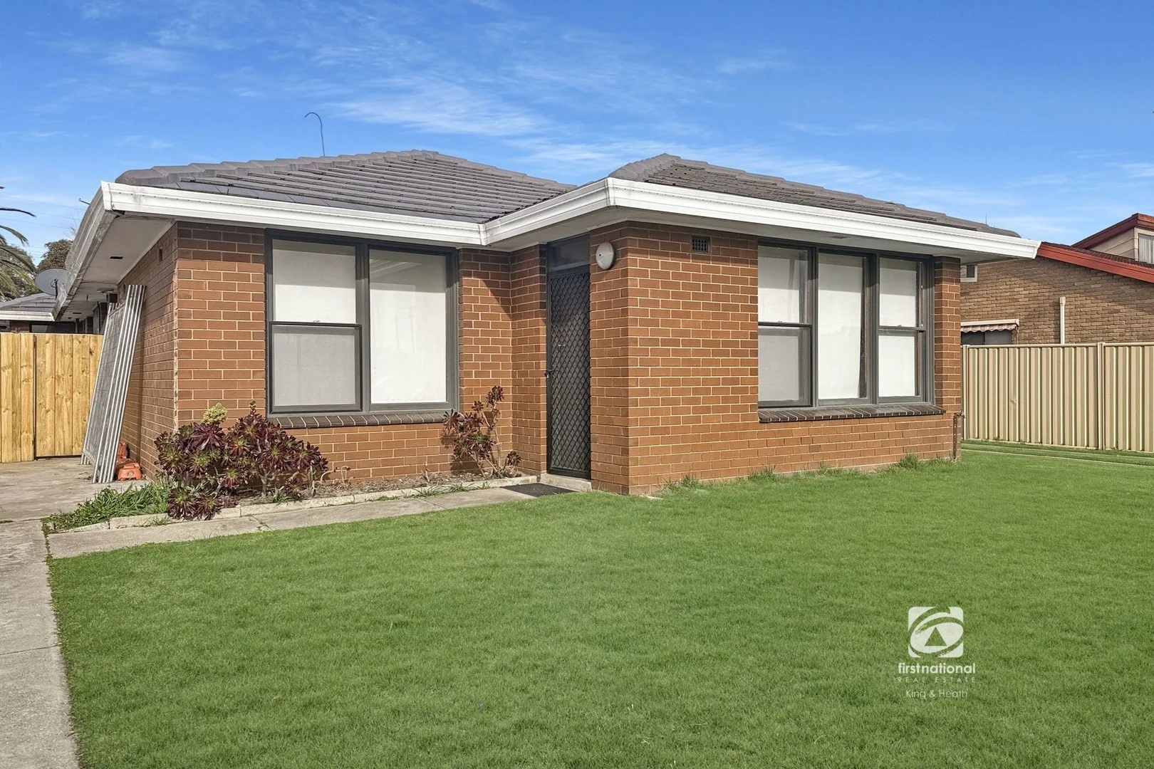 Additional image 2 of 4/28 Rowe Street, Lakes Entrance VIC 3909