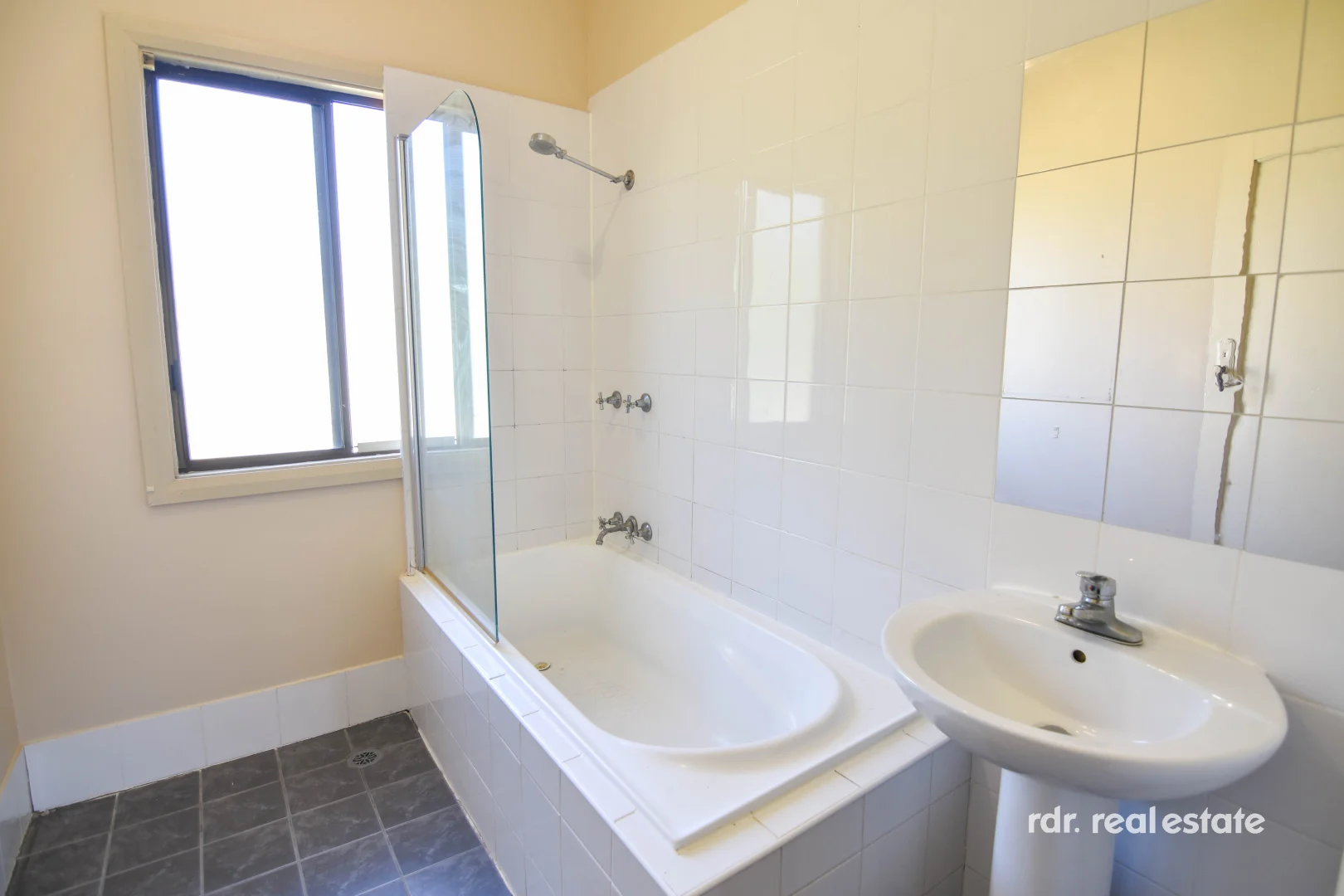 Additional image 8 of 5 Lang Street, Inverell NSW 2360