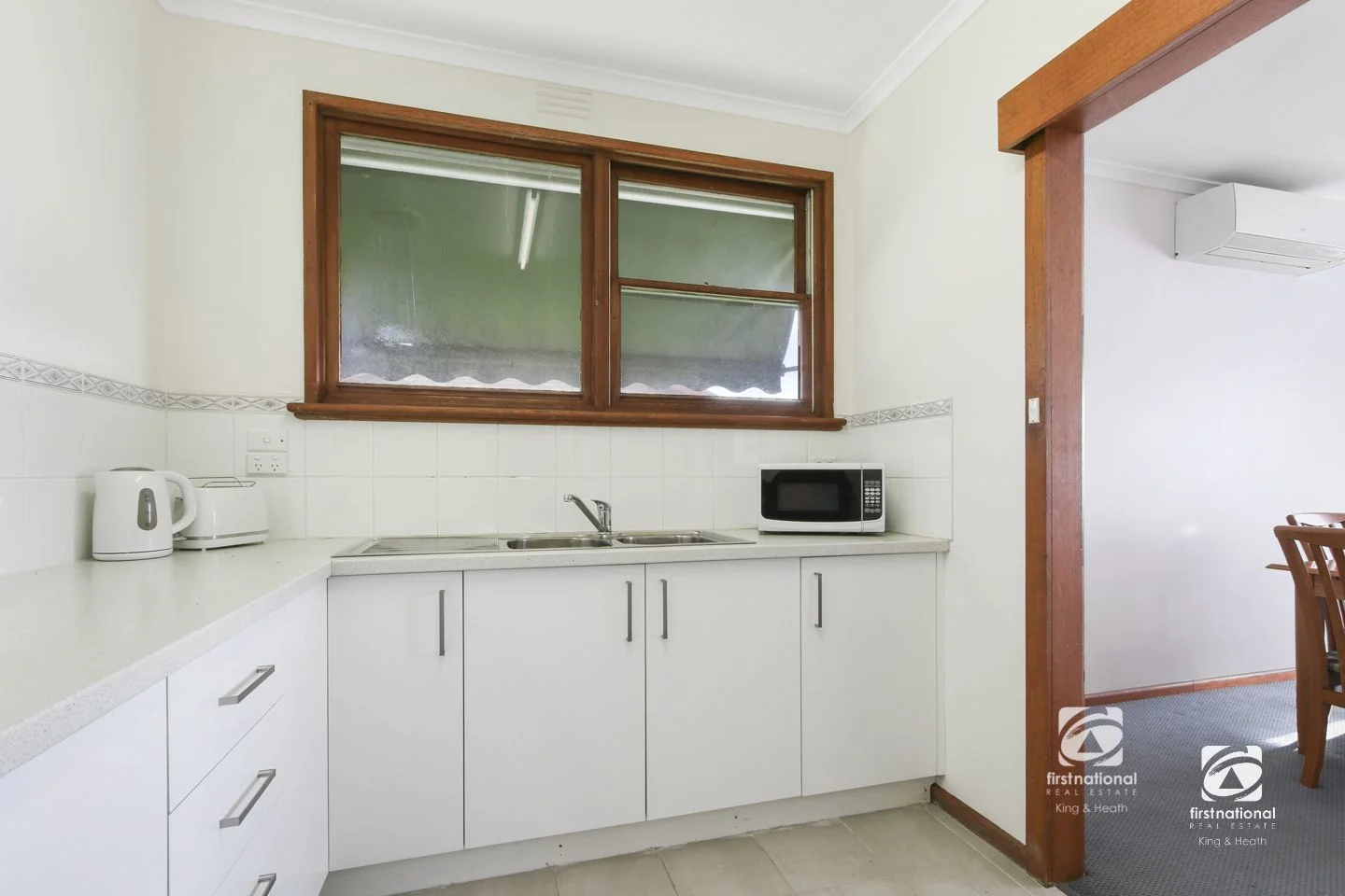 Additional image 7 of 4/28 Rowe Street, Lakes Entrance VIC 3909