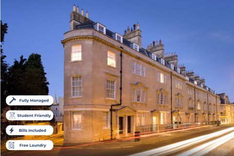St. James's Parade, Bath BA1