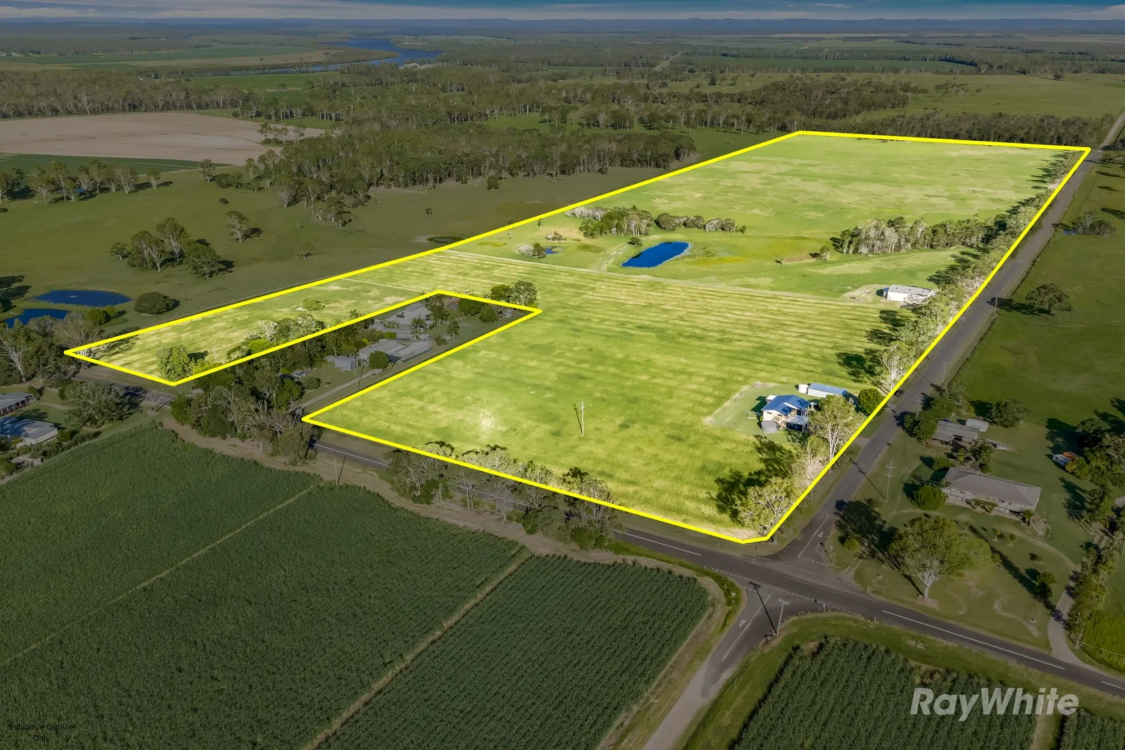 9 Eden Street East, Walkers Point QLD 4650