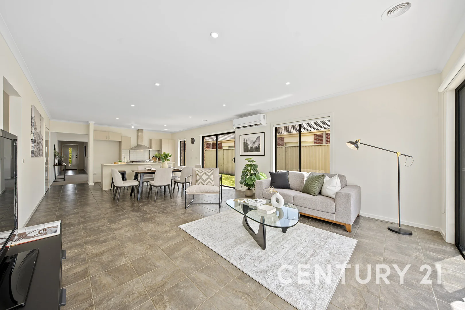 Additional image 4 of 40 Bluehills Boulevard, Pakenham VIC 3810