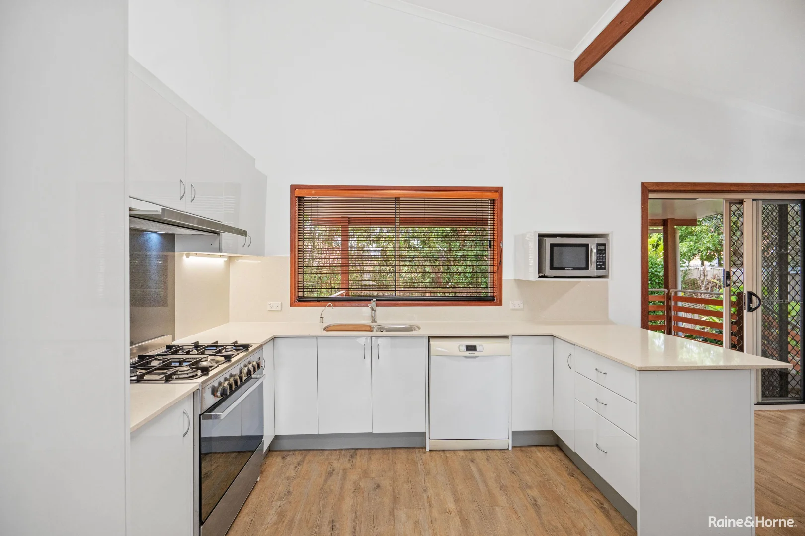 Additional image 6 of 114 Elizabeth Street, Urangan QLD 4655