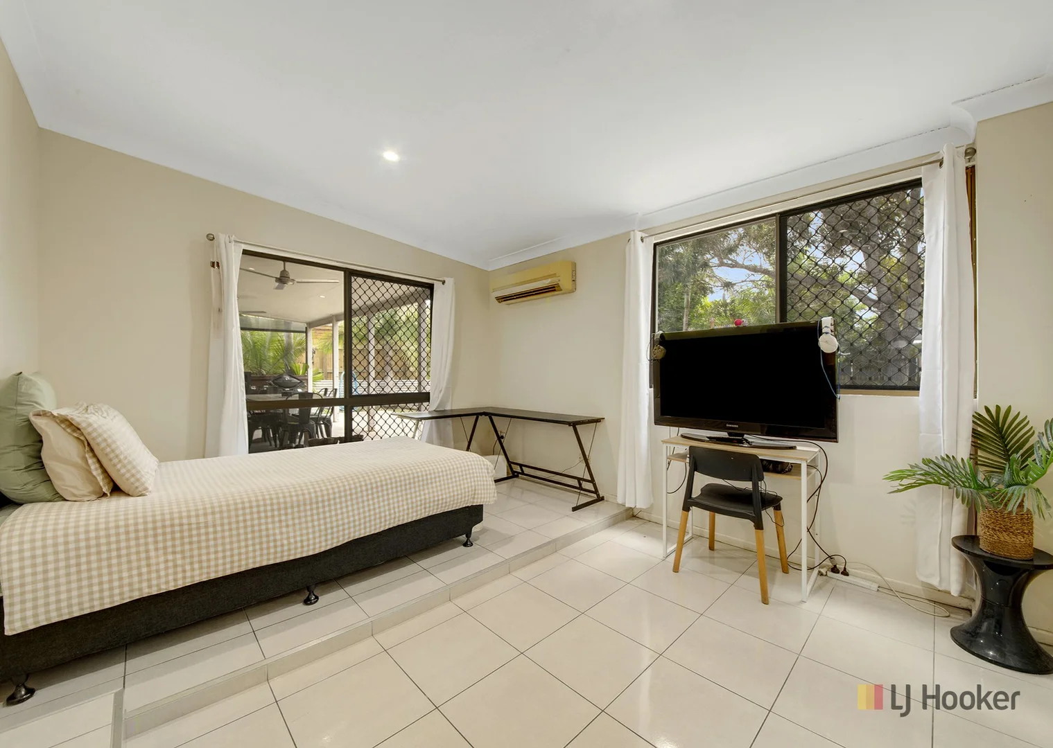 Additional image 12 of 18 Alexander Street, Boyne Island QLD 4680