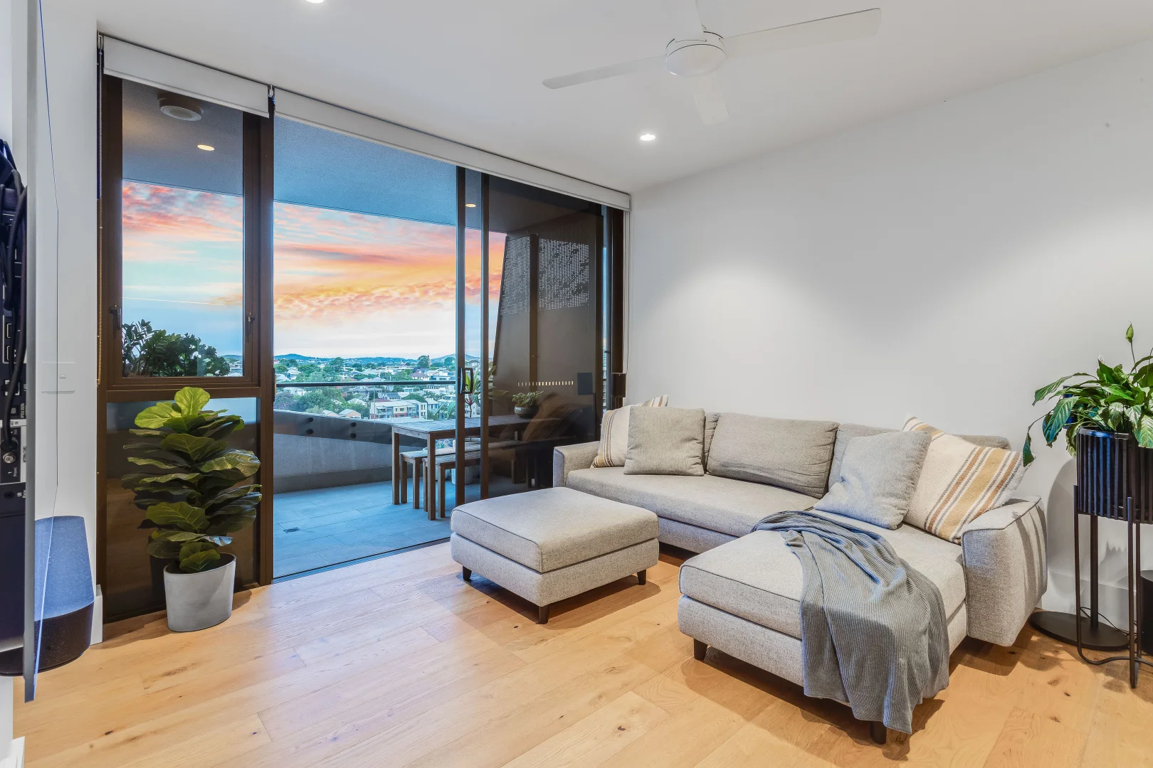 Additional image 3 of 1007/7 Chester Street, Newstead QLD 4006