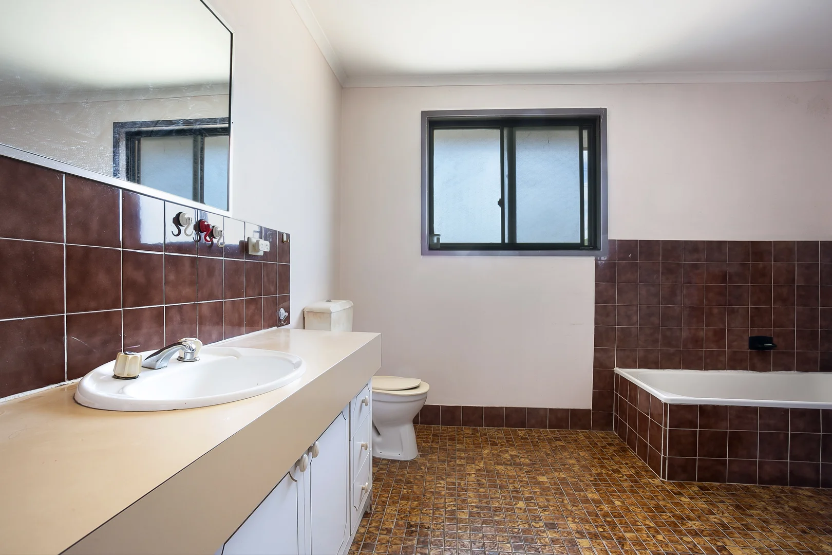 Additional image 9 of 150 Sixth Avenue, Llandilo NSW 2747