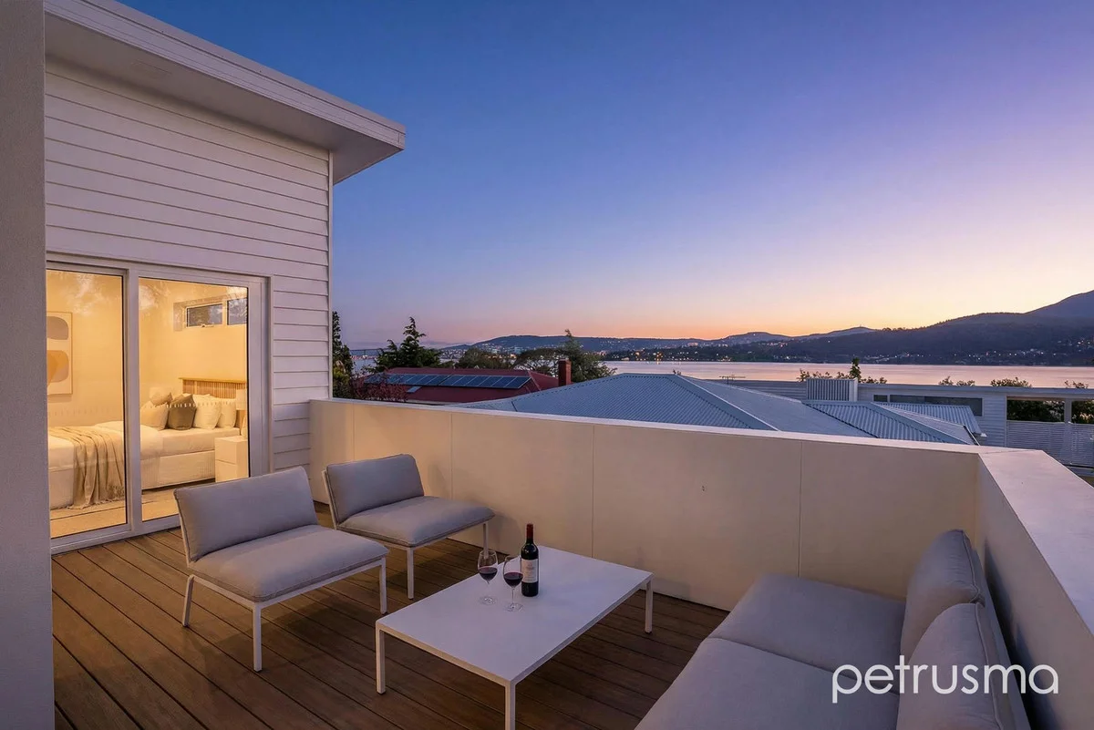 Additional image 27 of 1/107 Derwent Avenue, Lindisfarne TAS 7015