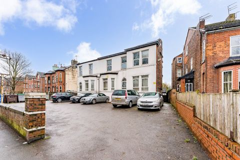 Monton Road, Monton M30