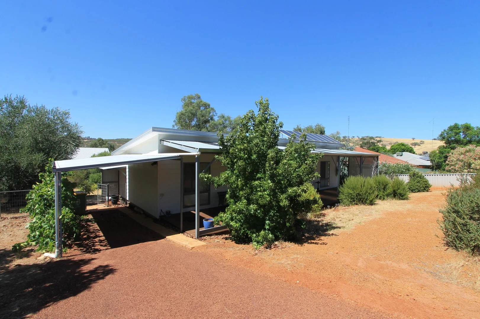 16 Connor St, Toodyay WA 6566
