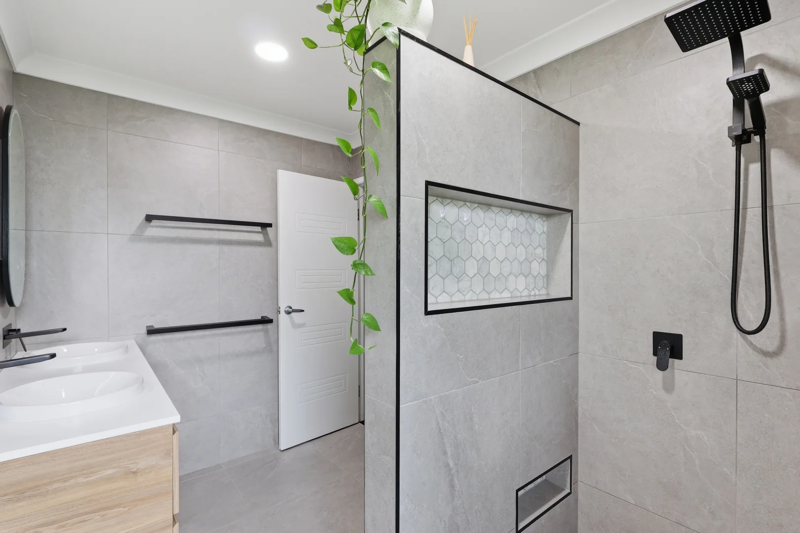 Additional image 19 of 43 Savannah Drive, Kinchant Dam QLD 4741