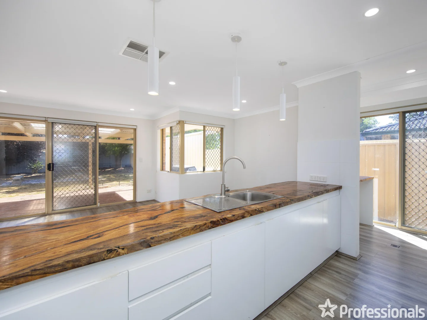 Additional image 9 of 52 Riverside Lane, Seville Grove WA 6112