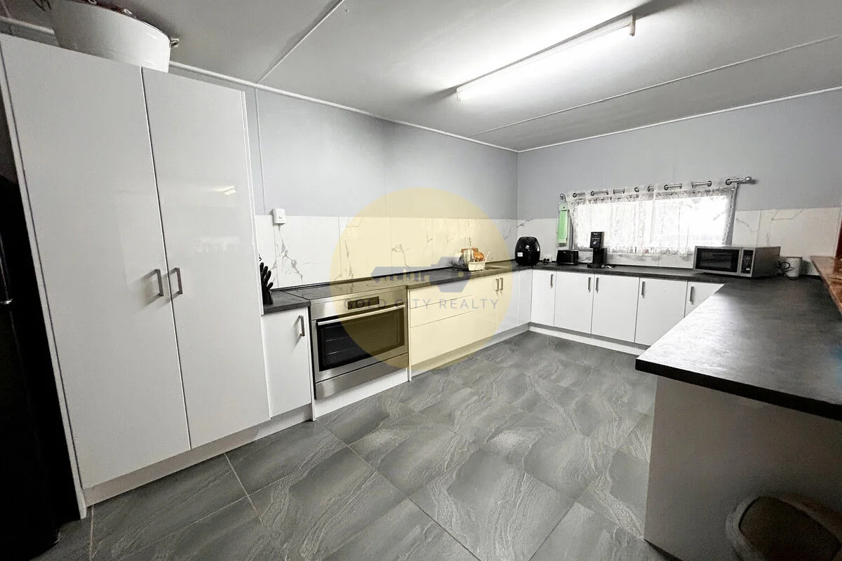 Additional image 3 of 112 Stubley Street, Charters Towers City QLD 4820