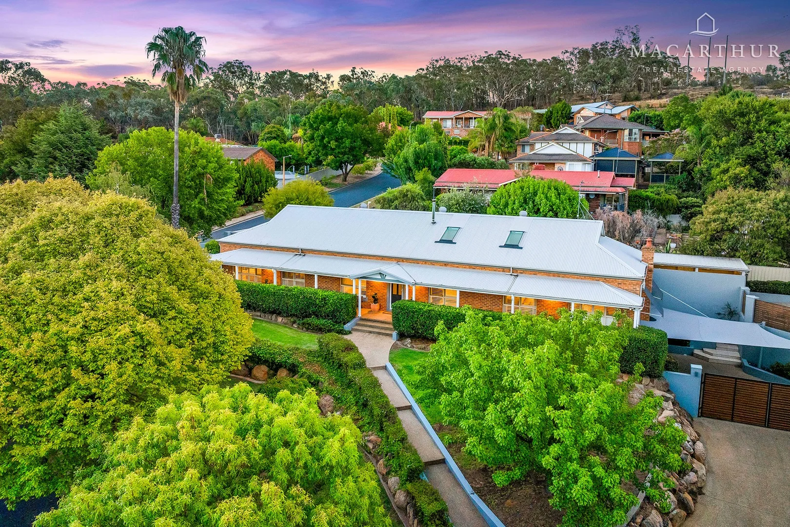 7 Loru Close, Kooringal NSW 2650