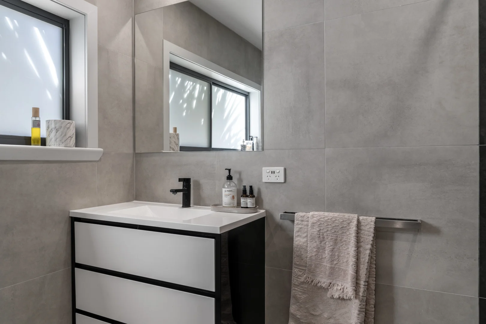 Additional image 10 of 3 King Street, Binalong Bay TAS 7216