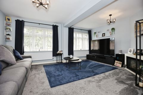 Abbotsbury Close, Walsgrave, Coventry CV2