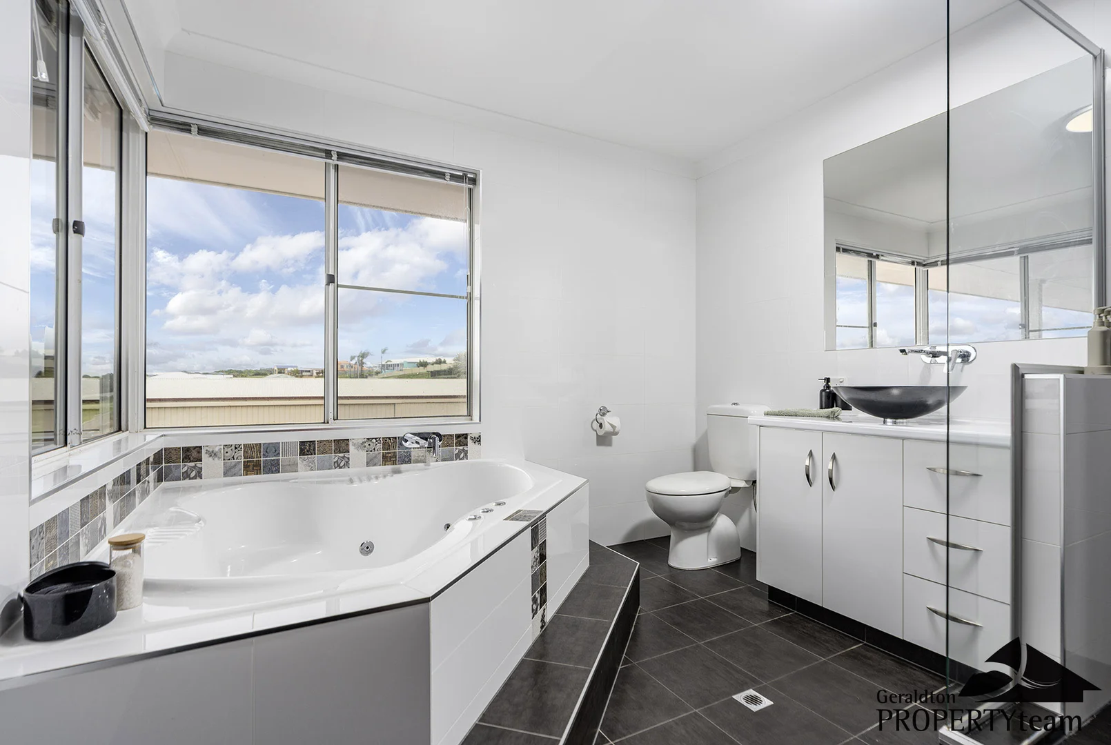 Additional image 16 of 4 Bayside Boulevard, Drummond Cove WA 6532