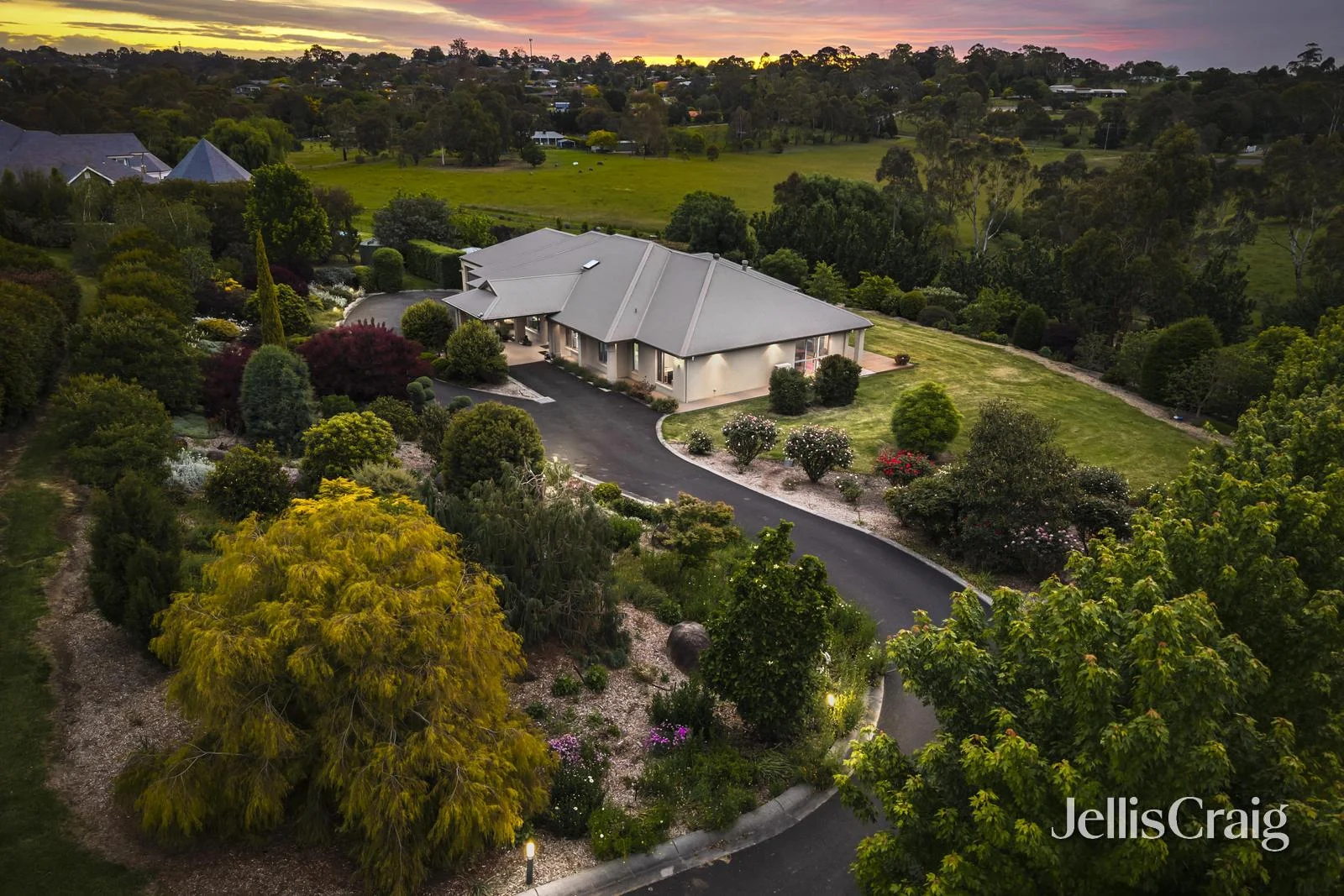 Additional image 20 of 7 Honeysuckle Way, Chirnside Park VIC 3116