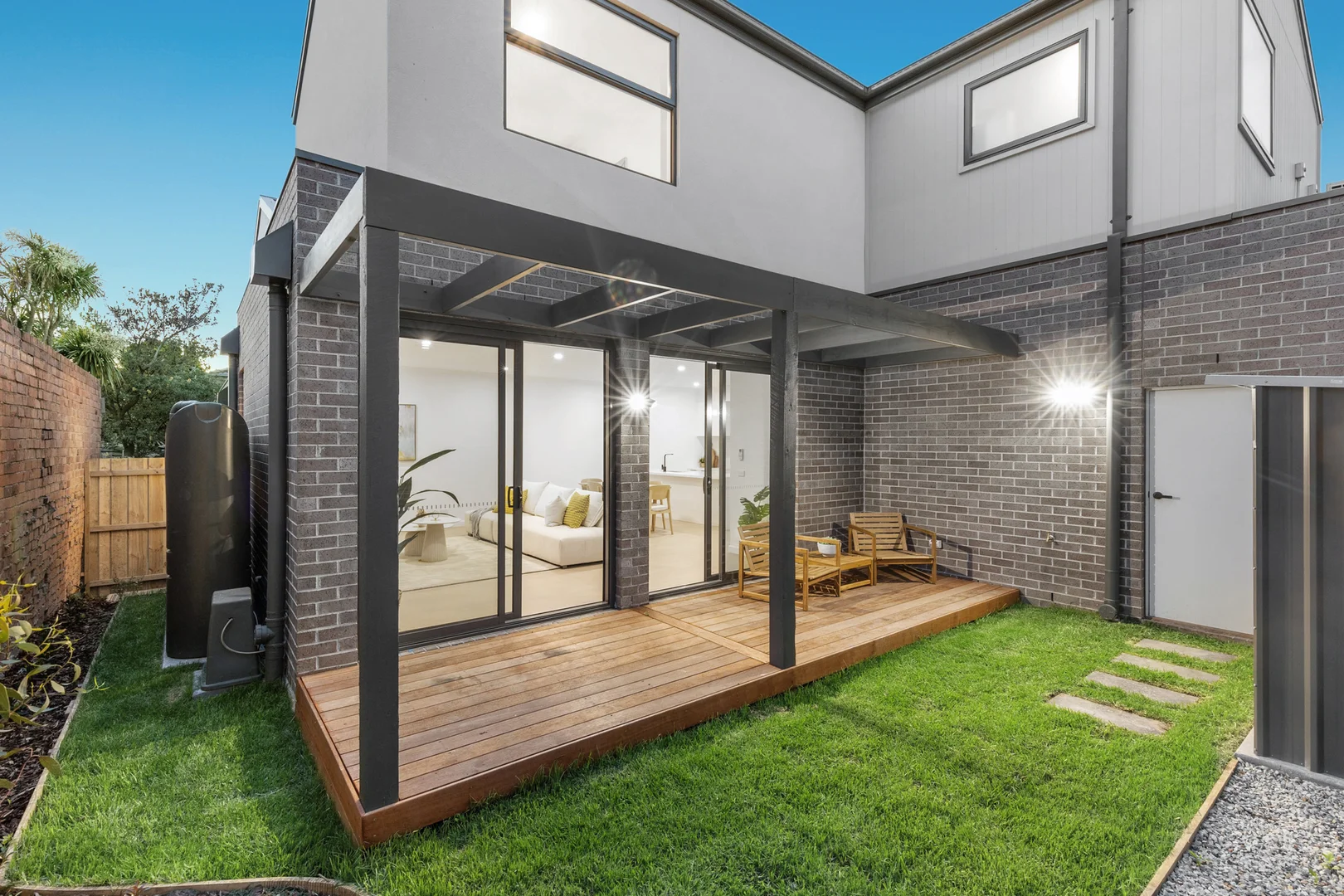 Additional image 8 of 2/25 Cleveland Road, Ashwood VIC 3147