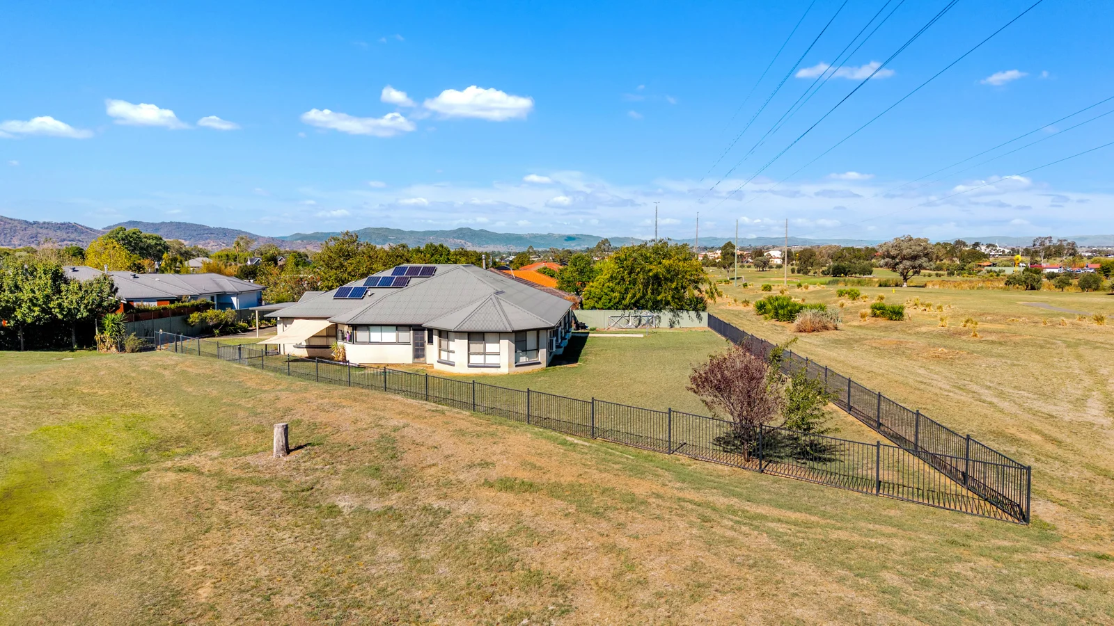 Additional image 18 of 50 The Grange, Tamworth NSW 2340