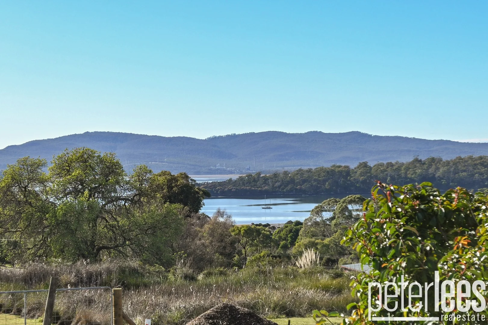 21 Torneys Road, Beauty Point TAS 7270