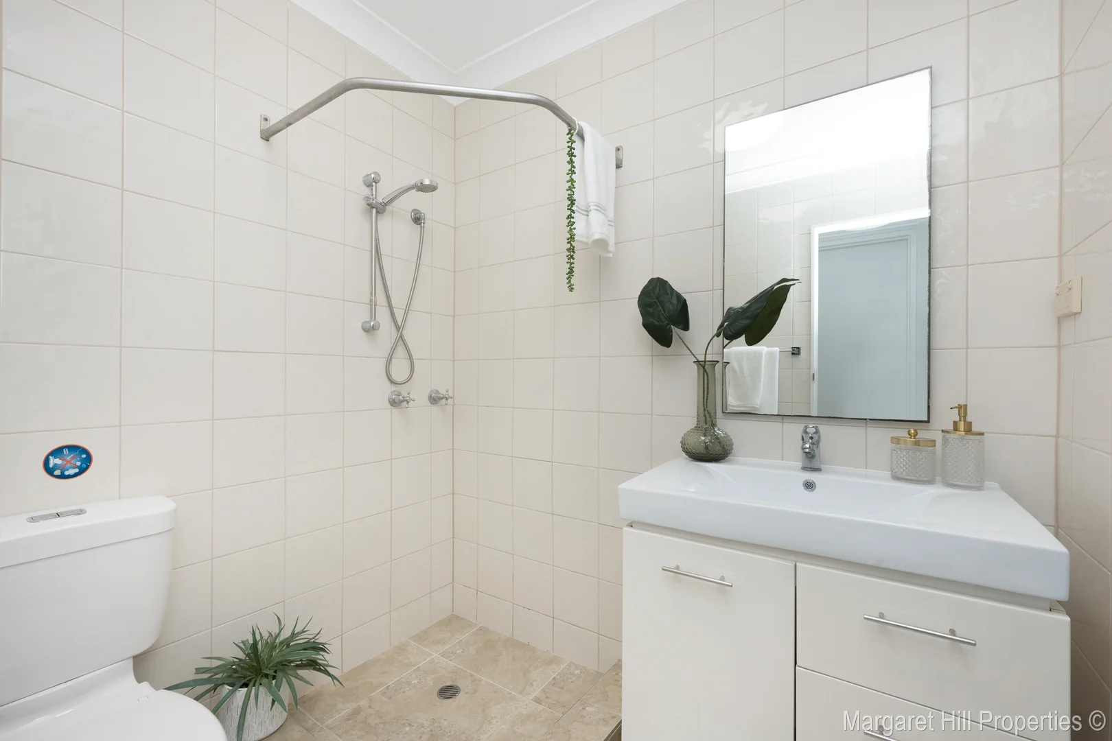 Additional image 29 of 14 Orana Court, Castle Hill QLD 4810