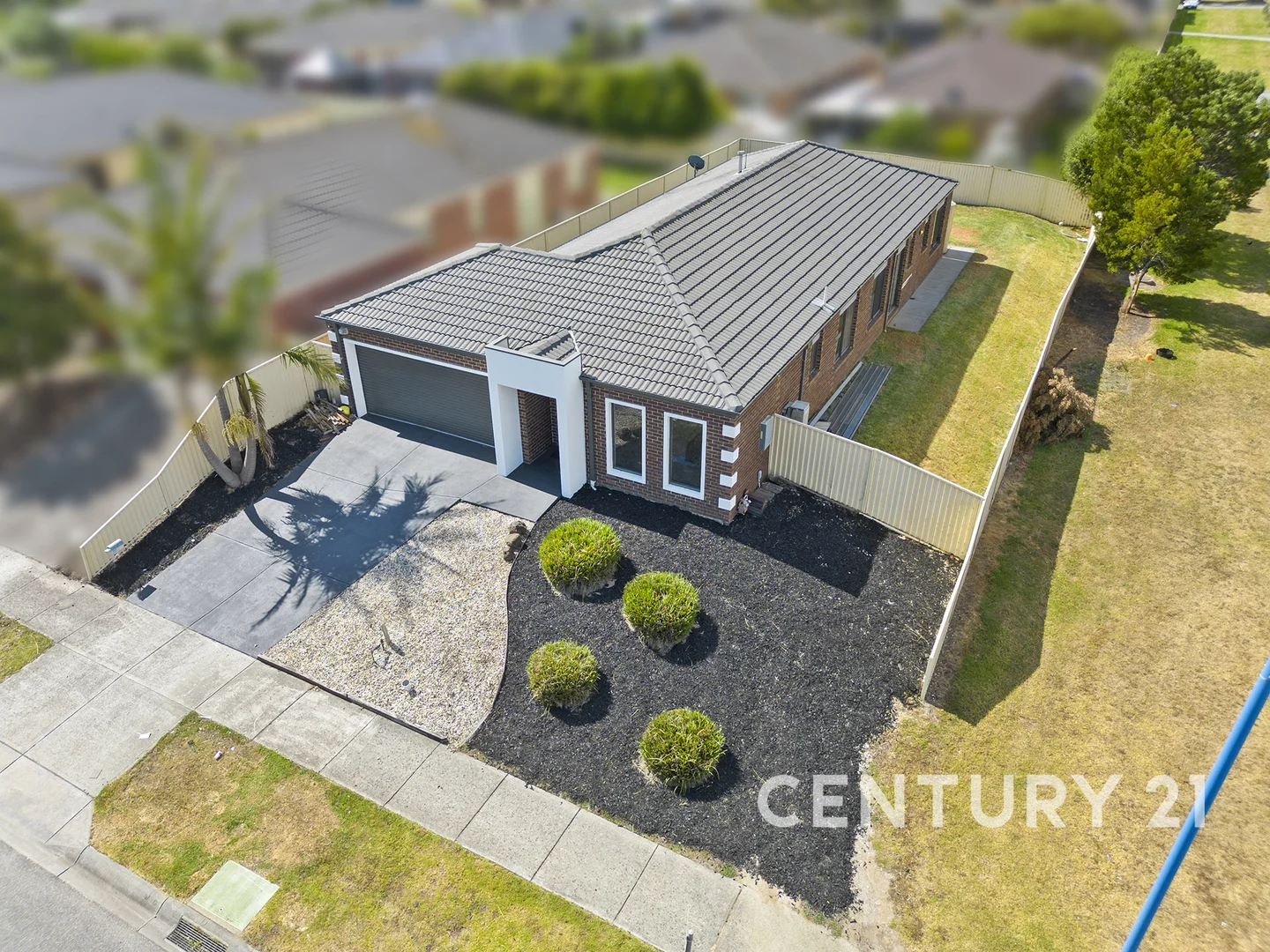Additional image 2 of 40 Bluehills Boulevard, Pakenham VIC 3810
