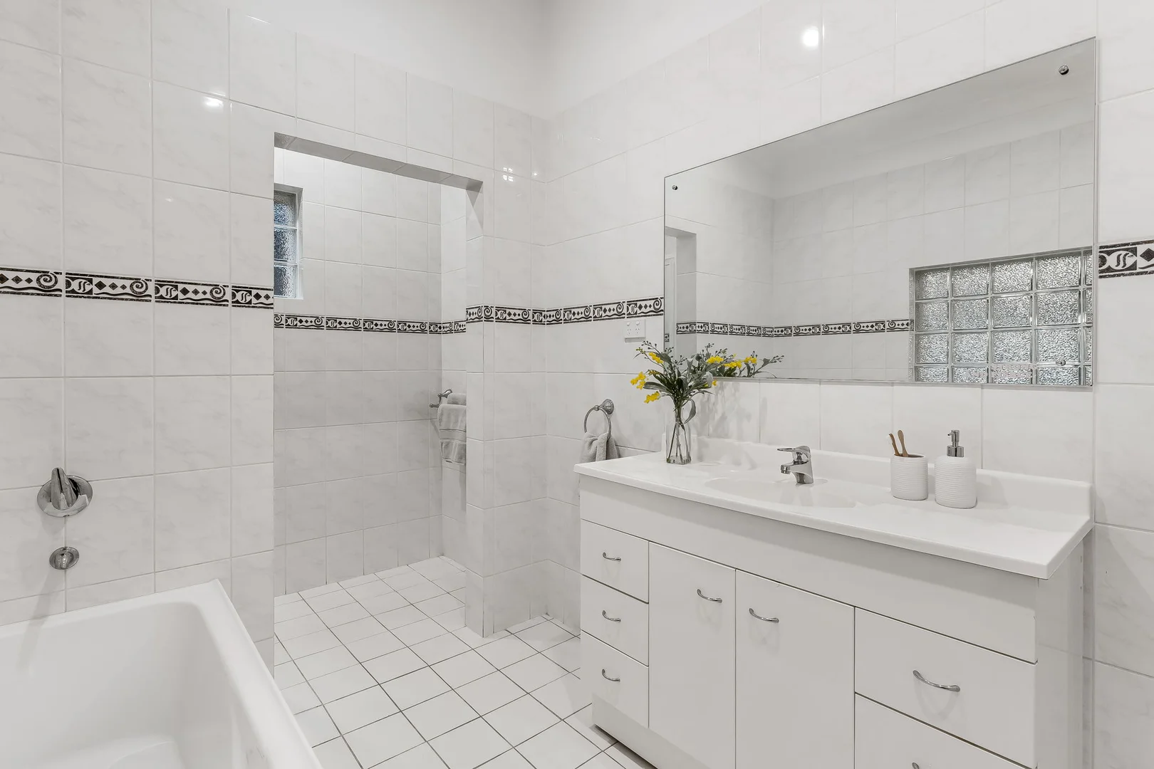 Additional image 14 of 589 Military Road, Largs North SA 5016
