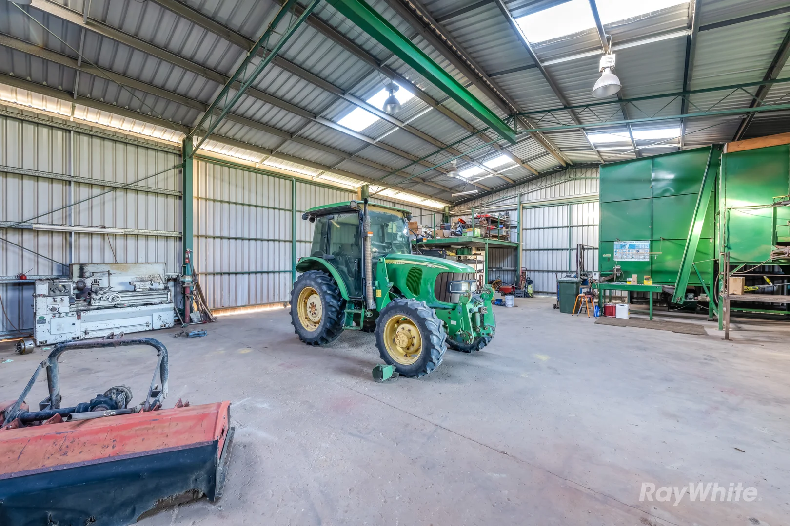 Additional image 26 of 9 Eden Street East, Walkers Point QLD 4650