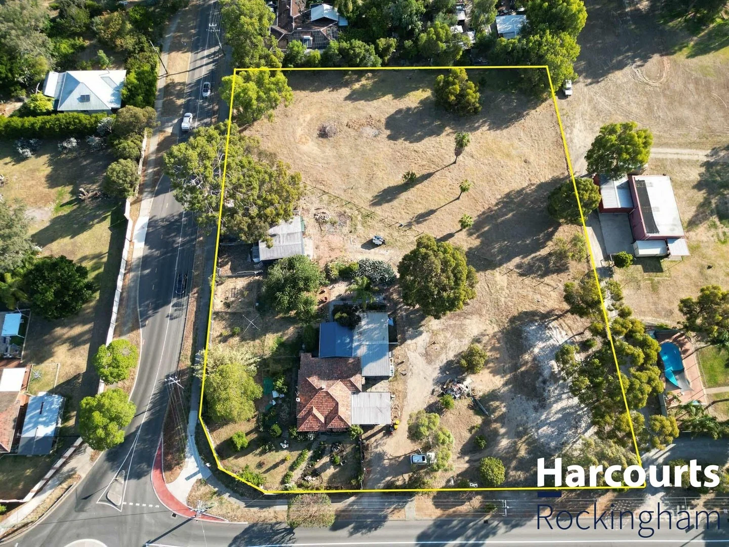 680 Clayton Road, Helena Valley WA 6056