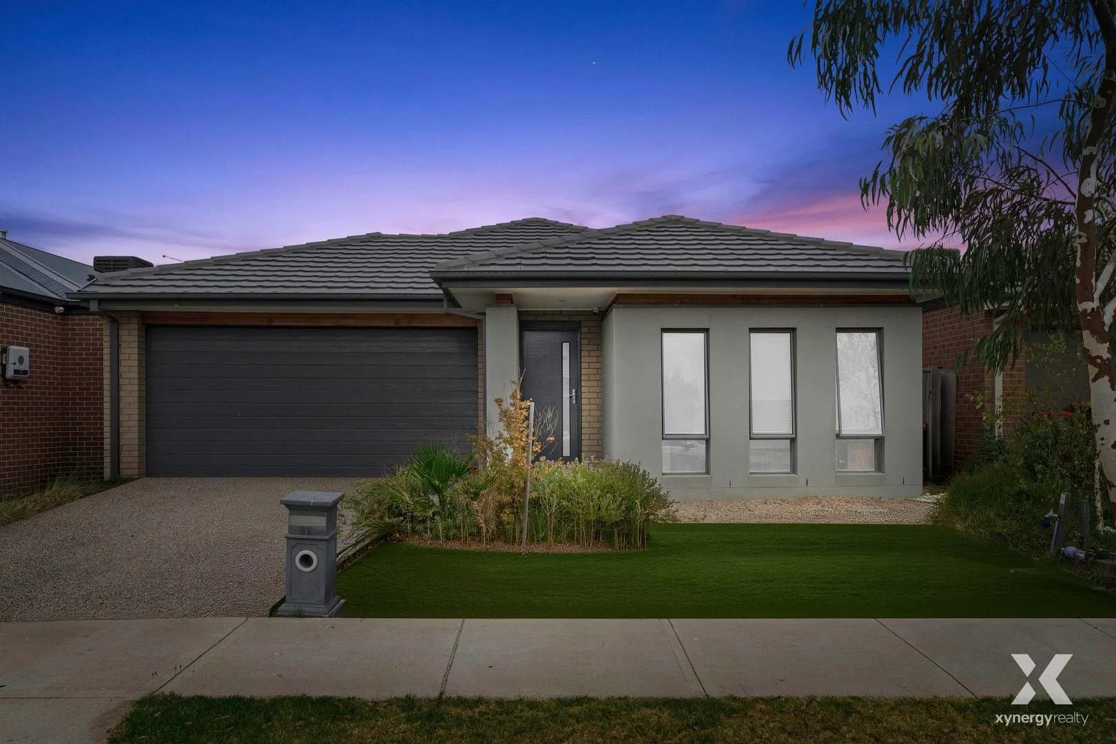 27 Ruthven Way, Mambourin VIC 3024